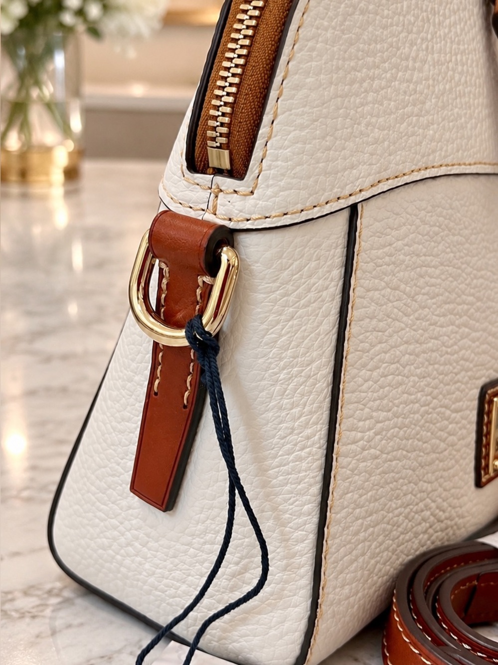 NWTs, Dooney & Bourke Creamy Pebbled Leather Cameron Crossbody & Matching Wallet - Picture 2 of 13